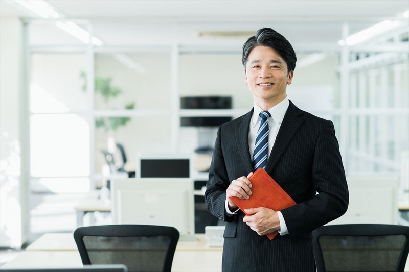 男性の人材派遣コンサルタント